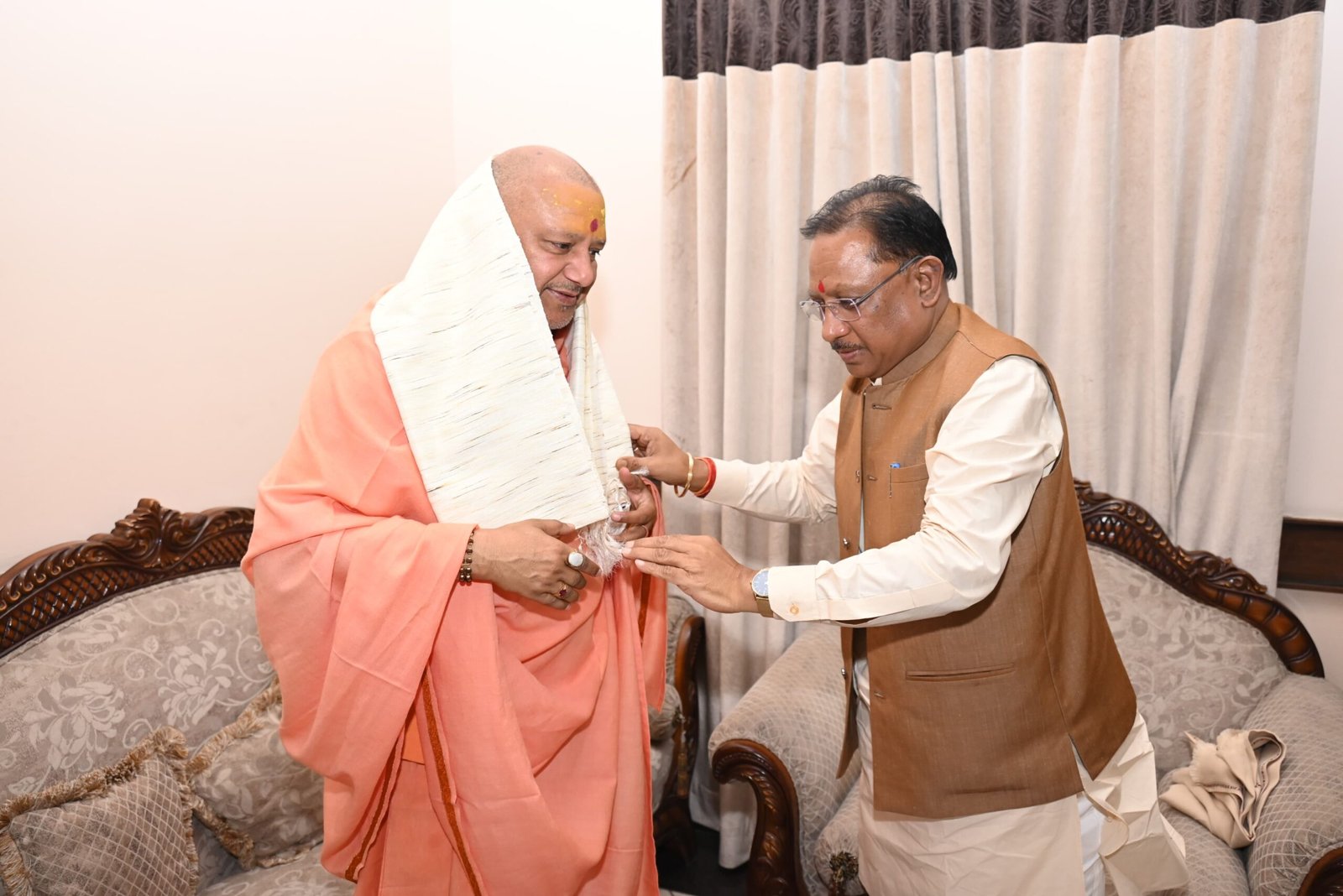 Mahamandaleshwar Swami Yatindranand Giri Maharaj with Chief Minister of Chhatisgarh Vishnu Sahay 