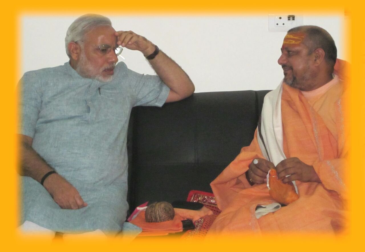 Mahamandaleshwar Swami Yatindranand Giri Maharaj with prime minister of india Narendra Modi